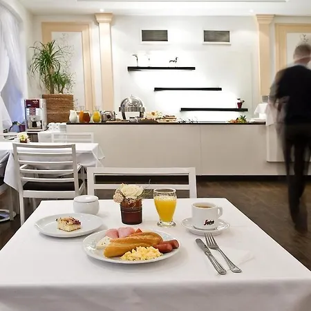 斯古瓦伊格酒店 酒店 4*