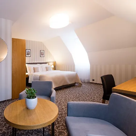 Schwaiger Szálloda 4*