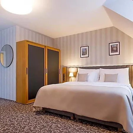 Schwaiger 4*